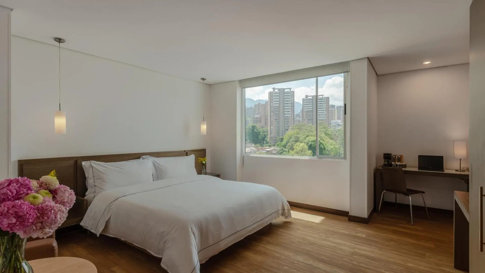 Aparthotel Apartamentos Poblado Alejandria By Housy Host Medellín