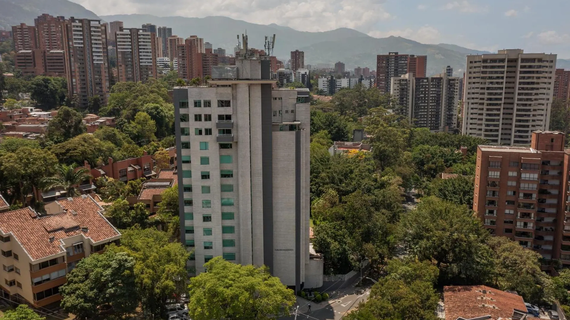 Apartamentos Poblado Alejandria By Housy Host Medellín Aparthotel