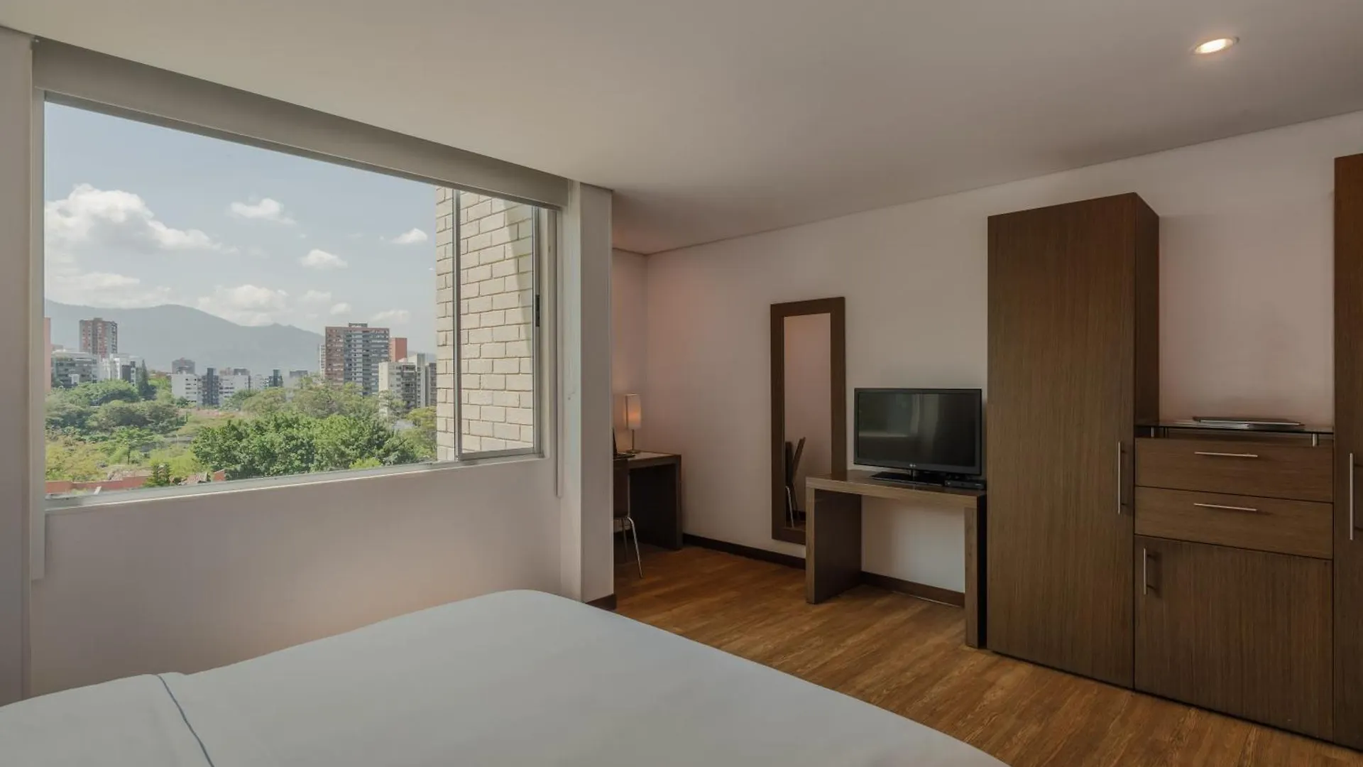 Aparthotel Apartamentos Poblado Alejandria By Housy Host Medellín