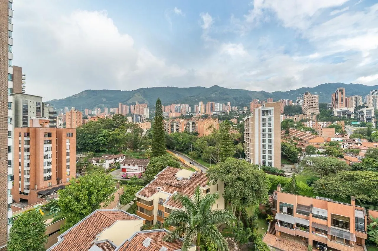 Apartamentos Poblado Alejandria By Housy Host Medellin 4*,